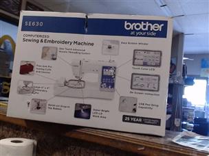 Brother SE630 Computerized Sewing / Embroidery Machine